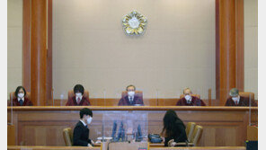 헌재 “‘주거침입 강제추행 7년 이상 징역’ 조항 위헌”