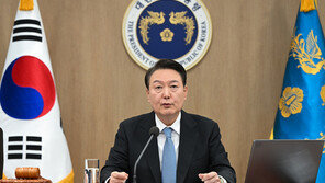 [단독]尹, 괴테 詩 인용 ‘3대 개혁’ 추진 의지 강조…독일어로 “서두르지 않되, 쉬지 않고”