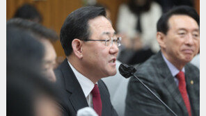 주호영 “국회 하루 비우기도 불안하나…민주당 냉정 되찾길”