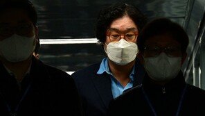 檢, 김성태 집 연이틀 압수수색… 비자금 자료 확보 