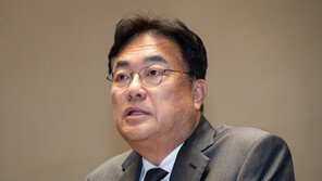 정진석 “민주, 지혜롭게 처신해주길…이재명 회견, 조국 기시감”