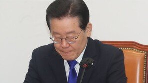 이재명 “압수수색만 332번”…與 “방탄 철옹성서 나와라”