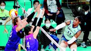 ‘모마 37득점’ GS칼텍스, 봄배구 희망 살렸다
