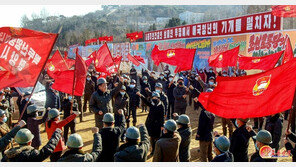 건설로 돌파구 찾는 북한…‘김주애 첫 삽’ 살림집 건설 ‘반향’ 부각