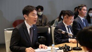 이복현 금감원장 “인터넷은행·핀테크, 책임있는 혁신 필요”