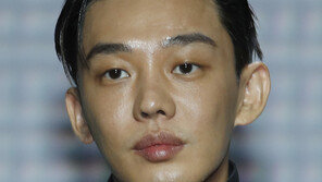 경찰, ‘마약 혐의’ 유아인 수사 속도…프로포폴 처방 의사 조사