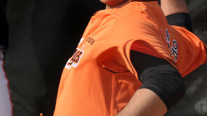 한화 불펜 투수 박상원, 오른팔 멍 증세로 국내로 복귀해 정밀검사