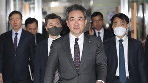 윤희근 경찰청장 “정순신 추천, 대통령실과 의견 교환했다”