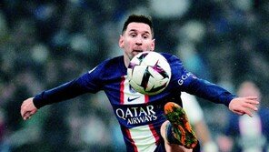 메시 700골… 유럽축구 5대 리그 사상 첫 기록