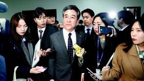 윤희근, 정순신 낙마에 “추천권자로서 안타까워”… 경찰 내부 용퇴론엔 “거취 늘 고민하고 있다” 