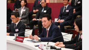 尹 “바이오헬스 시장 규모 2600조원…제2의 반도체 산업으로 키울 것”