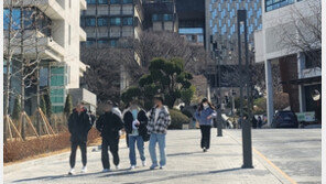 “동아리도 들고 연애도 해보고 싶어요”…마스크 벗은 대학가 설렘 ‘가득’