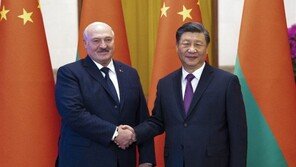 “中, 러에 무기지원 땐… 美, 동맹들에 對中 경제제재 요청할 것” 