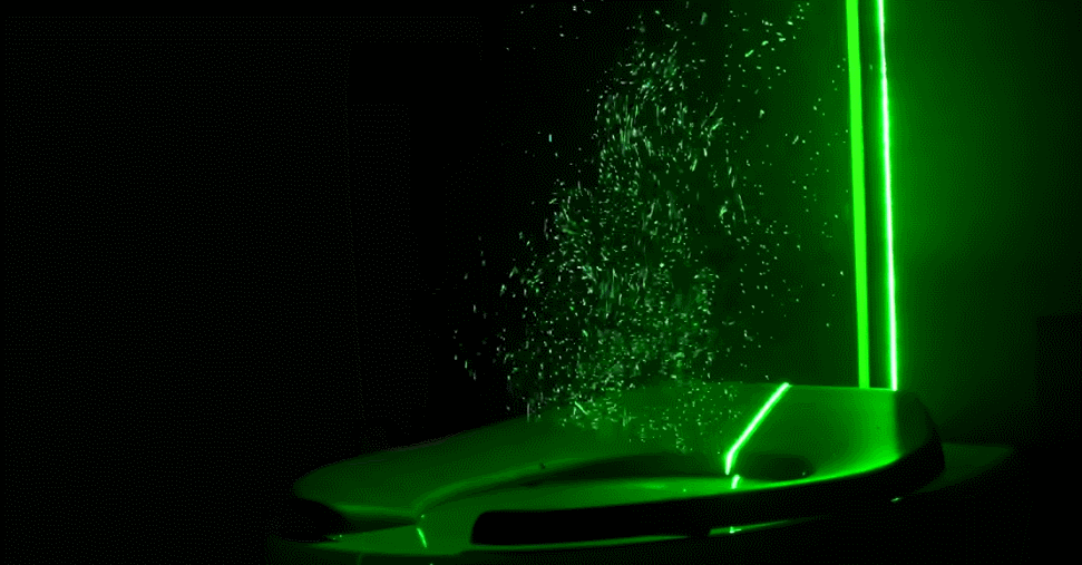 “뚜껑은 닫고 물내리냐?”…변기 옆 컵라면 보관 편의점 논란