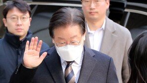 檢 “2009년 김문기 휴대전화에 이재명 연락처 저장돼”