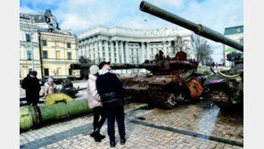 러軍 어머니들 “우리아들 죽음 내몰지 말라” 푸틴에 호소 