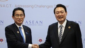 尹, 16일 방일때 기시다와 이례적 ‘하루 두 차례 만찬’