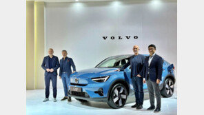 볼보 “올해 1만7,500대 판매 목표…티맵 ‘인카 페이먼트·웨이브’ 업데이트”