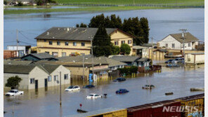 캘리포니아에 또 대기천 폭우, 2만7000명에 대피령