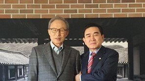 태영호, 이명박 전 대통령 예방…“탈북민에 새 희망 줘”