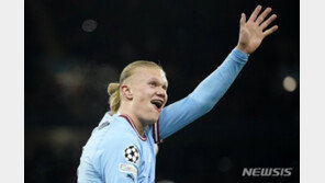 맨시티 홀란, 메시와 어깨 나란히…챔스 16강 5골 폭발