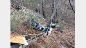 영월서 헬기 추락, 탑승자 2명 사망…“송전탑 치고 떨어진 듯”