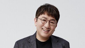 방시혁 “2019년부터 SM 인수추진…유무형 비용 훨씬 커 포기”