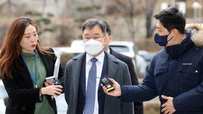 檢 “김만배, 변호사에 ‘김수남 전 검찰총장이 나서달라’”