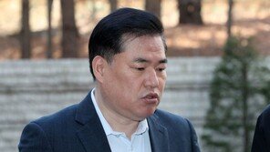 김용 “돈 언제 줬냐” vs 유동규 “받은 분이 알것”…고성 공방 