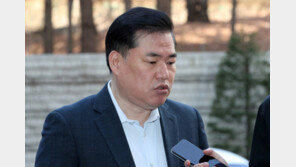 김용 “돈 줬다는 장소, 인터넷 지도로 본것 아닌가”… 유동규 “공원서 담배 피우며 얘기… 기억 안 나나” 