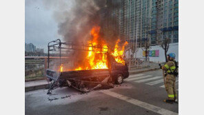 광주 도심 연쇄방화·車절도 후 추돌…용의자 추적 중