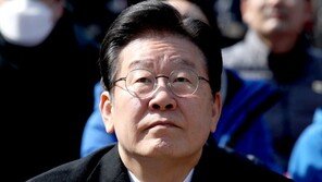 김문기 휴대전화에 ‘이재명’ 문자·단톡방…李생일도 저장