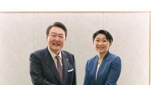 尹, 오부치 딸에게 “갈등 있어도 자주 만나야, 전 총리 혜안에 감사”