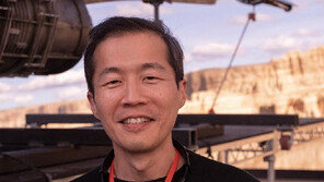 정이삭 감독 “윤여정을 ‘스타워즈’ 은하계에 초대하고 싶어”