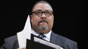 트럼프 수사검찰 “어떤 웅변과 협박에도 굴복하지 않을 것”