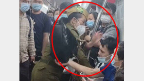 “자리 안 비켜? 남자는 서 있어라”…지하철서 男 폭행한 여성