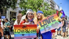 伊정부, 동성부모 입양아 가족 등록 제한…성소수자 반발