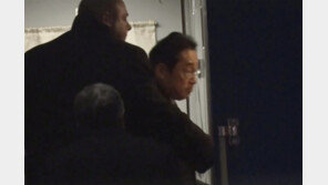 기시다, 깜짝 우크라행… 젤렌스키 만나… EU “포탄 100만발 12개월간 추가 지원” 