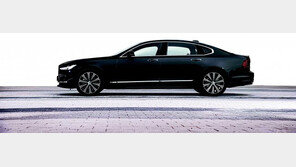 품격 있는 디자인에 친환경 파워트레인 장착