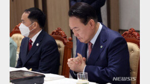 尹, 취임후 첫 서해수호의 날…‘천안함 폭침 北 소행’ 못박는다