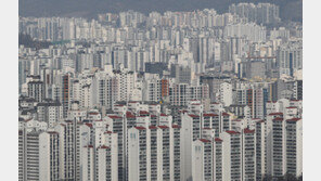 “美 올해 금리인하 없다”…‘금융변수’에 아파트값 연내 ‘반등’ 어려울 듯