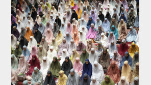 ‘금식월’ 시작된 무슬림