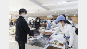 [단독]고려대, ‘1000원 아침밥’ 인원 제한 없앤다…졸업생 기부금으로 추가 재원 마련