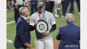 2023 MLB 최고선수는 오타니…100인에 韓선수 없어