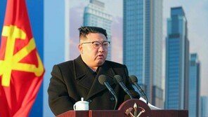 北김정은 불면증도 우상화?…“하루의 개념 일반인과 달라”