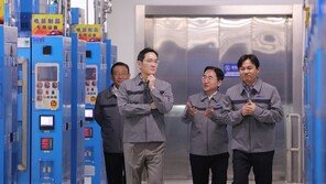 코로나로 못 찾았던 中 공장…이재용, 삼성전기 텐진 공장서 임직원 격려