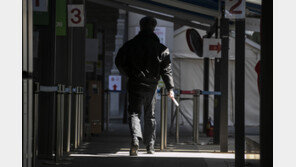 ‘자가격리 5일’로 줄어들까…전문가들, 완전해제엔 반대