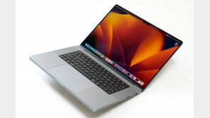 [리뷰] 최대 96GB 통합 메모리로 성능·효율 다 잡았다, 애플 맥북 프로 16