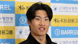 황선우, 대표 선발전 자유형 100m 우승…세계선수권·AG 출전권 획득