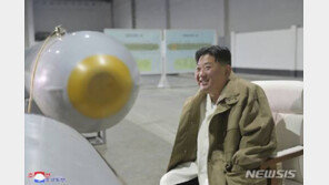 합참 “北이 공개한 ‘핵무인수중공격정’, 과장·조작 가능성”